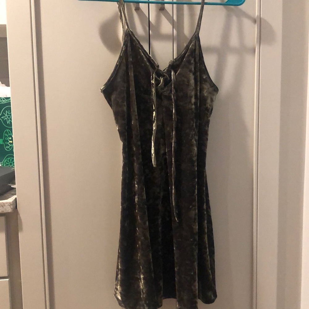 Forever 21 green velvet dress